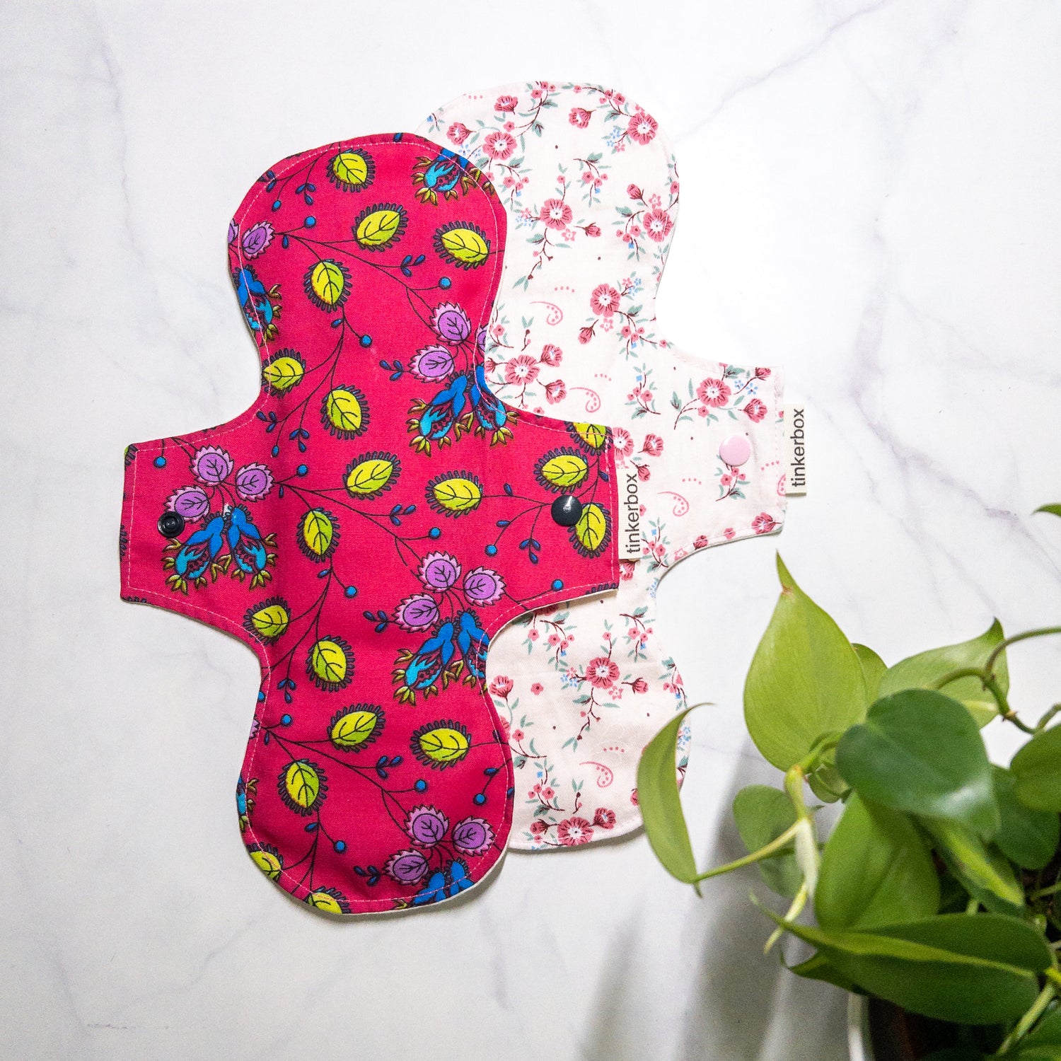 Moderate flow cloth pads