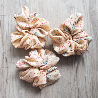 Peaches 'n Cream upcycled vintage Japanese obi scrunchie